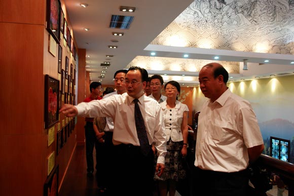 鸿运国际